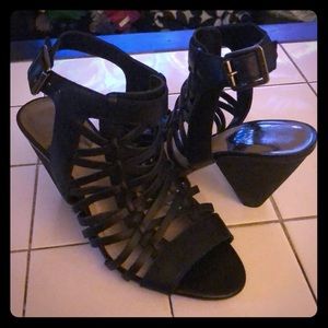 NWT Vince Camuto Heels